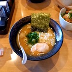 濃厚鶏ソバ 麺 ザ クロ - 