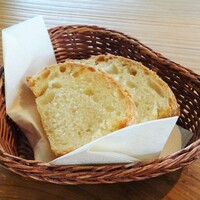 ラ･スコリエーラ - Aランチ：パン