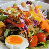 ラ･スコリエーラ - Aランチ：大盛サラダ