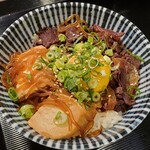 味覚園 - すき焼き風、はらみは良く煮込まれていて柔らかい