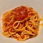 横浜馬車道 旬の肉料理イタリアン オステリア・アウストロ - 2022.1.  佐那河内 完熟すだちの優しいトマトソース スパゲッティーニ