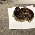 天ぷら成 - 原木椎茸　生のままあげているので少し水分が飛んでいる