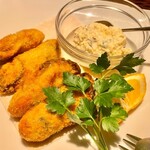 横浜馬車道 旬の肉料理イタリアン オステリア・アウストロ - 2022.1.  牡蠣のフリット 燻りがっこのタルタルソース