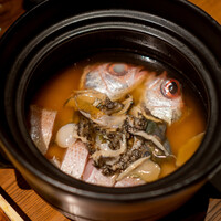 のどぐろ専門 銀座 中俣 - のどぐろ一尾丸ごと土鍋ご飯鮑乗せ