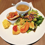 カサファミリア - サラダ・前菜３種・スープ