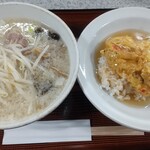 中華げんこつ - 半塩ラーメン＋半天津丼
