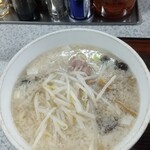 中華げんこつ - 半塩ラーメン