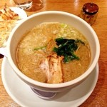 麺屋酒場 まる - 煮干が濃い中華そば