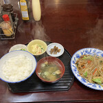 丸八食堂 - 肉野菜定食　６５０円