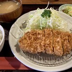 Tonkatsu Hikota - ランチ「ロースカツ定食」980円也。税込。