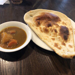 Indoya - ナンと野菜カレー甘口