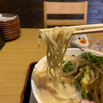 Oshokujidokoro Itarutei - 麺はかなりの太さ…