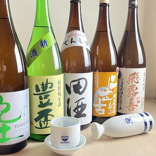 日本酒も豊富な品揃え