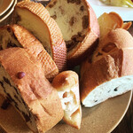 レストラン ペニーレイン - 食べ放題パン