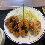 江戸銀食堂 - ロースカツ、エビの串カツ、鶏のから揚げ