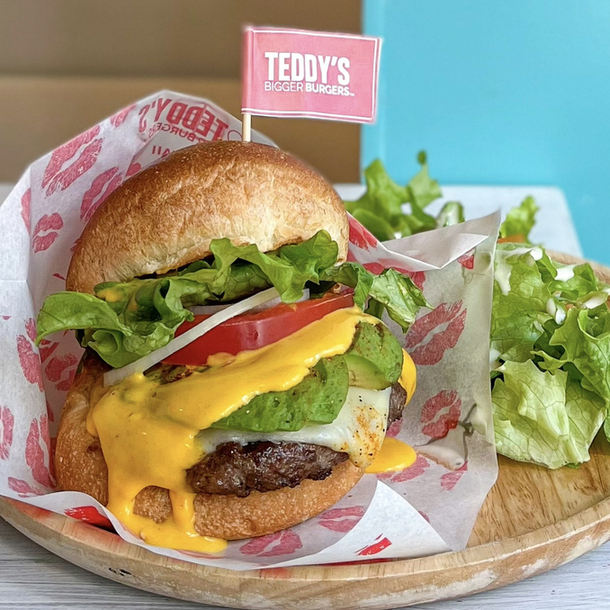 Fluffy Burger しなるビーター [ウッドもふ黒] 直輸入1本 残2 デカい！やすい！手づくり！超人気バーガー復刻】 食べログ百名