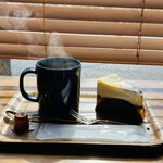 Patisserie TATSUHITO SATOI - ◆ブレンドコーヒー
      ◆ベイクドチーズタルト