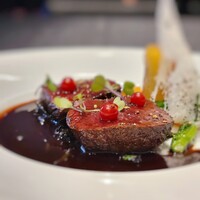 ラ ターブル ドゥ ジョエル・ロブション - エゾ鹿のポワレ さつまいも“シルクスイート”のキャラメリゼとソース・ポワヴラード