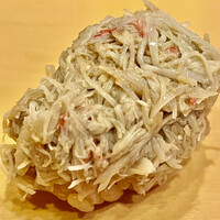 鮨駒 - ずわい蟹まで秋田で獲れるんですねぇ　ふんわりしたほぐし身が絶品です