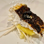 f - 独活とパイナップルの爽やかな酸味が穴子を引き立ててくれます