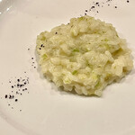 f - 8皿目はあきたこまちのリゾット　緑色は出始めの蕗の薹です　早春の味です