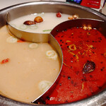 横浜中華街 薬膳火鍋 大草原 - 