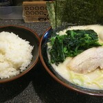 鶴見家 - 特製味玉ラーメン・塩、ほうれん草増し、ライス(普通)