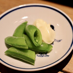 餃子とスパークリング バブルス - お通し