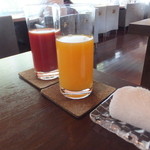 アルカナイズ - 朝食でお飲物は？と聞かれて選びきれず、オレンジジュースとトマトジュース