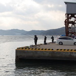 味処・民宿 まつや - お店の前は　境水道　