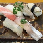 玄海鮨 - お好みで トロ  イカ  エンガワ（ヒラメ）  アワビ  白身（ヒラメ） カンパチ腹身