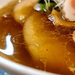 中華そば 深緑 - スープ拡大