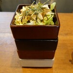 cafe＋kitchen BLEKOCHEN  - 料理写真:お弁当ランチ　1.122円　4段重となるランチ
