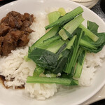 台湾小皿料理 阿里山 - 魯肉飯