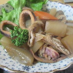 Some Chuu - イカ煮は野菜や油揚げも入っています
