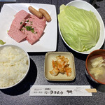 焼肉ヨコムラ - 極上ランチ　2,000円※サラダとドリンクも付いて