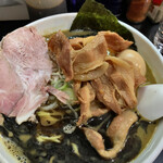 一条流がんこ総本家分家四谷荒木町 - 雪　黒マー油