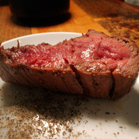 カルネジーオ イースト - 