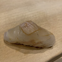 鮨 利﨑 恵比寿 - ヒラメ、縁側のせ