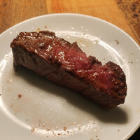 カルネジーオ イースト - 