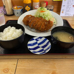 Asahiya - スーパー極厚とんかつ定食