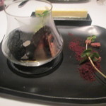 フロリレージュ - フォアグラと黒トリュフ、牛コンソメのスープで香りを立てて