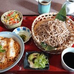 城山 - かつ丼と蕎麦大盛り