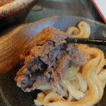 手打うどん 牛コロ 宮内 - 牛肉 リフト