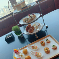 ザ タヴァン グリル＆ラウンジ - 
