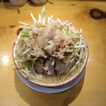 らーめん バリ男 神楽坂店 - 大盛りラーメンネギトッピング野菜増しアブラ増し