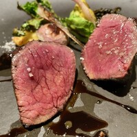 ダ ゴトウ - 蝦夷鹿の内もも肉のロースト ヴィンゴット・ソース