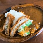 サミット - 料理写真:プチロースかつカレー