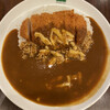 Moutain curry - この日のAランチはカツカレーチーズ乗せ750円