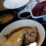 一力 - カワハギの煮付けとまぐろの刺身を選んだ定食